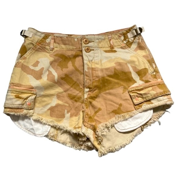 We The Free Free People Commander yellow denim cargo utility distressed shorts - Picture 4 of 12